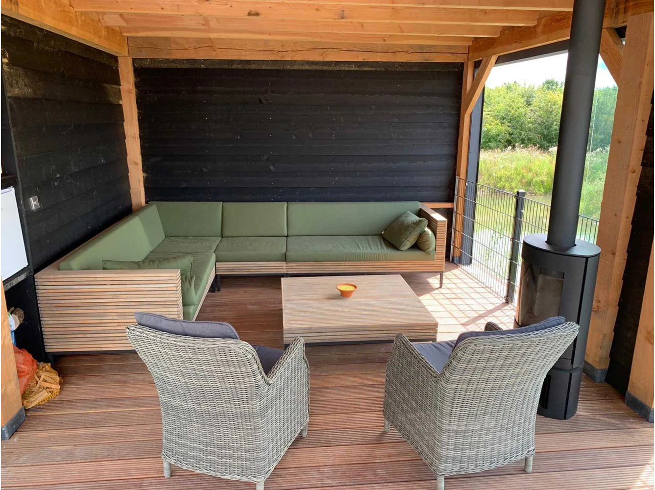 ROUGH-D Loungetisch 110x110 Cm 4 ROUGH-D Loungetisch 110x110 Cm – Bild 2