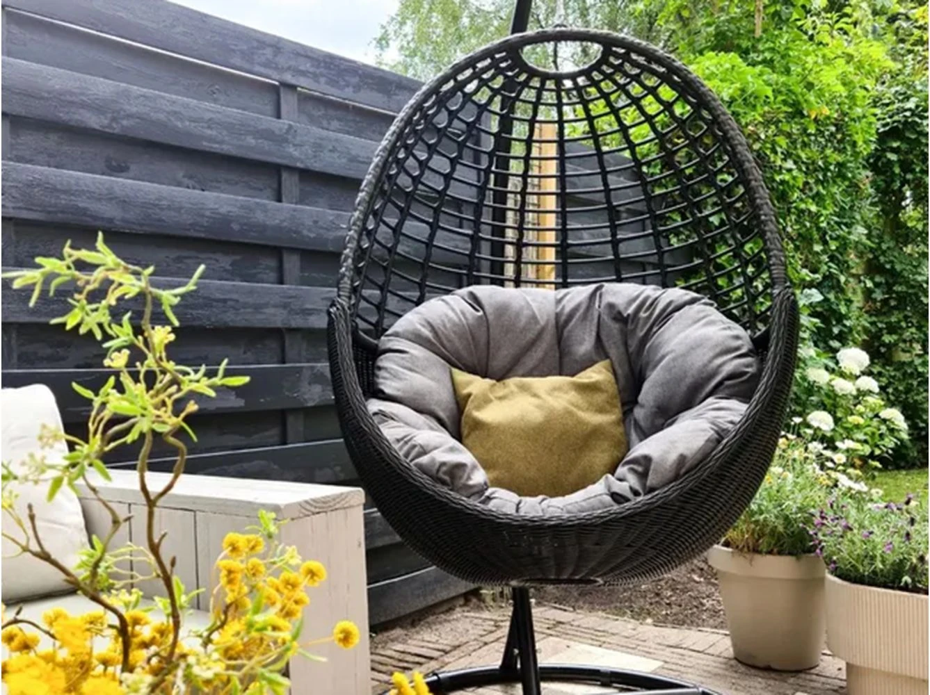 Manifesto Rovio Hängesessel Mit Gestell 4 Manifesto Rovio Hängesessel Mit Gestell – Bild 2