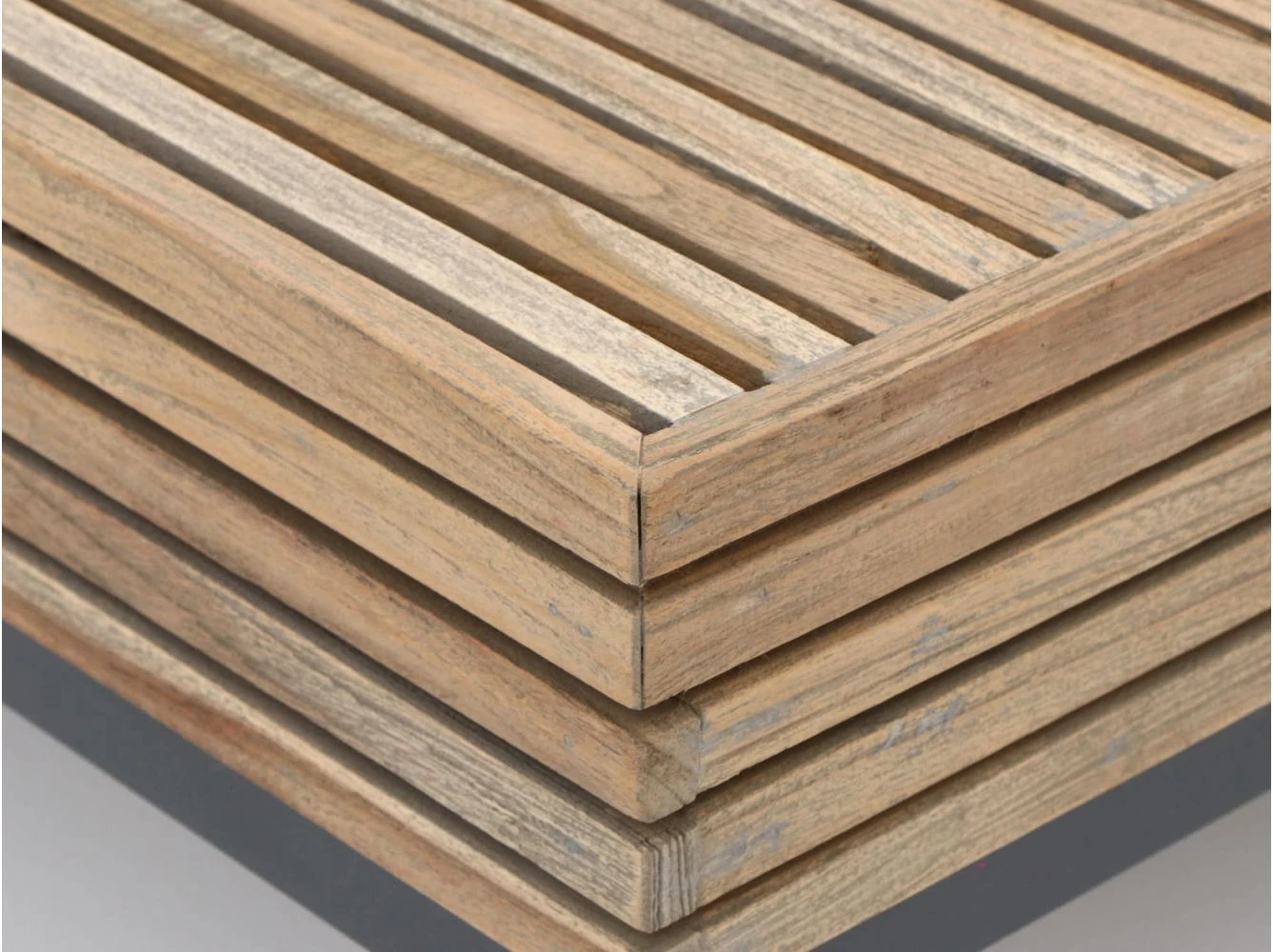 ROUGH-D Loungetisch 110x110 Cm 6 ROUGH-D Loungetisch 110x110 Cm – Bild 4